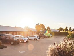 Eastend Studio Apartments