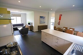 Eastend Studio Apartments