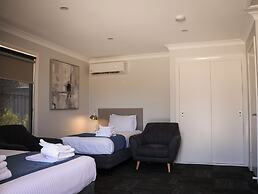 Eastend Studio Apartments