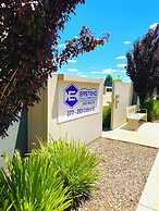 Eastend Studio Apartments