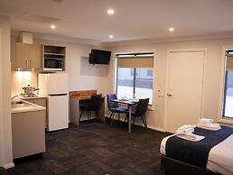 Eastend Studio Apartments