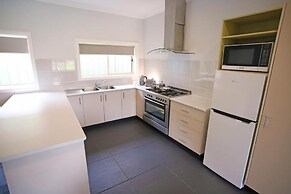 Eastend Studio Apartments