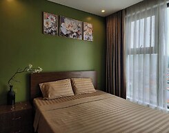 Green Bay Garden by Pi's