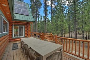 Timber Lodge HUGE Log Cabin with Hot Tub