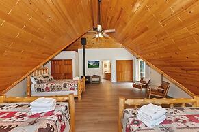 Timber Lodge HUGE Log Cabin with Hot Tub