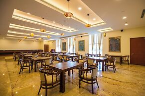 Eternal Oasis by Alaya Stays