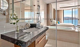 S79 Business Suite Panorama Residence