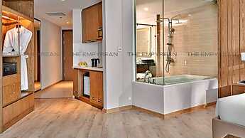 S79 Business Suite Panorama Residence