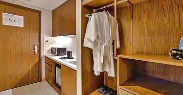 S79 Business Suite Panorama Residence