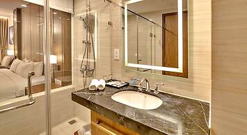 S79 Business Suite Panorama Residence