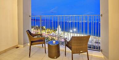 S79 Business Suite Panorama Residence