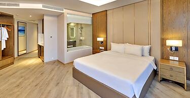 S79 Business Suite Panorama Residence