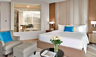 S79 Business Suite Panorama Residence