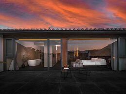 Mangshu Taotangzhiqiu Seaview Hotel