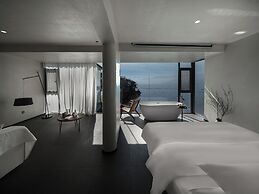 Mangshu Taotangzhiqiu Seaview Hotel