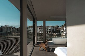 Mangshu Taotangzhiqiu Seaview Hotel