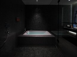 Mangshu Taotangzhiqiu Seaview Hotel