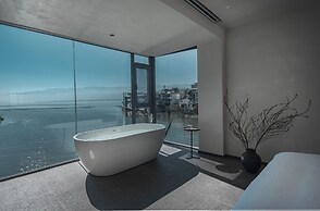 Mangshu Taotangzhiqiu Seaview Hotel