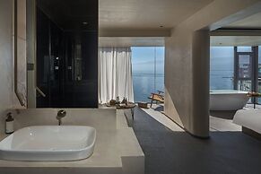 Mangshu Taotangzhiqiu Seaview Hotel