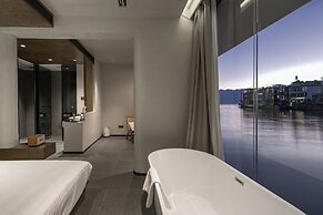 Mangshu Taotangzhiqiu Seaview Hotel