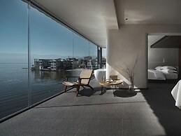 Mangshu Taotangzhiqiu Seaview Hotel