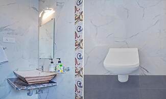 Melody 24 East Resort