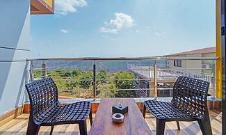 Melody 24 East Resort