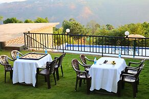 Melody 24 East Resort