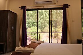 Melody 24 East Resort