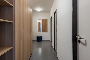Stylish 3-bedroom apartment with balcony