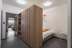 Stylish 3-bedroom apartment with balcony