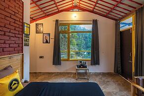 The Hosteller Mussoorie By The Streamside, Kempty