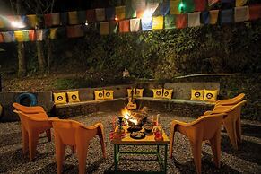 The Hosteller Mussoorie By The Streamside, Kempty