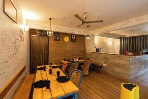 The Hosteller Mussoorie By The Streamside, Kempty