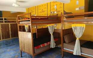 The Hosteller Mussoorie By The Streamside, Kempty