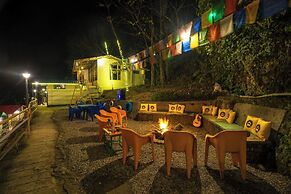 The Hosteller Mussoorie By The Streamside, Kempty