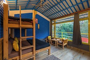 The Hosteller Mussoorie By The Streamside, Kempty