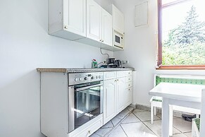 Cozy House  Terrace &Garden  Sleeps 34