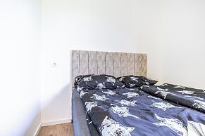 Cozy House  Terrace &Garden  Sleeps 34