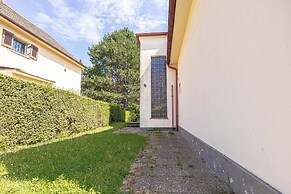 Cozy House  Terrace &Garden  Sleeps 34