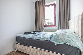 Cozy House  Terrace &Garden  Sleeps 34