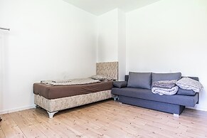 Cozy House  Terrace &Garden  Sleeps 34