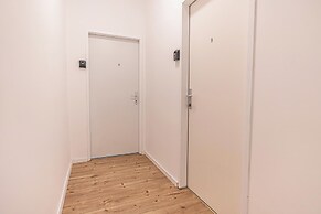 Cozy House  Terrace &Garden  Sleeps 34