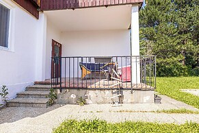 Cozy House  Terrace &Garden  Sleeps 34