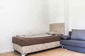 Cozy House  Terrace &Garden  Sleeps 34