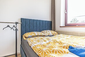 Cozy House  Terrace &Garden  Sleeps 34