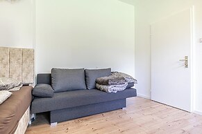 Cozy House  Terrace &Garden  Sleeps 34