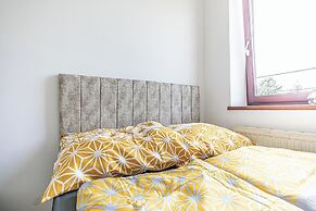 Cozy House  Terrace &Garden  Sleeps 34