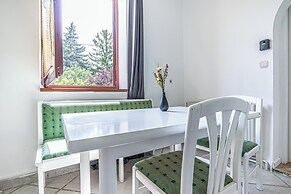 Cozy House  Terrace &Garden  Sleeps 34