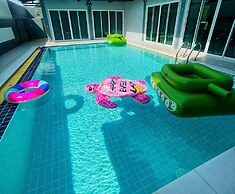 Level TRI pool villa Sattahip